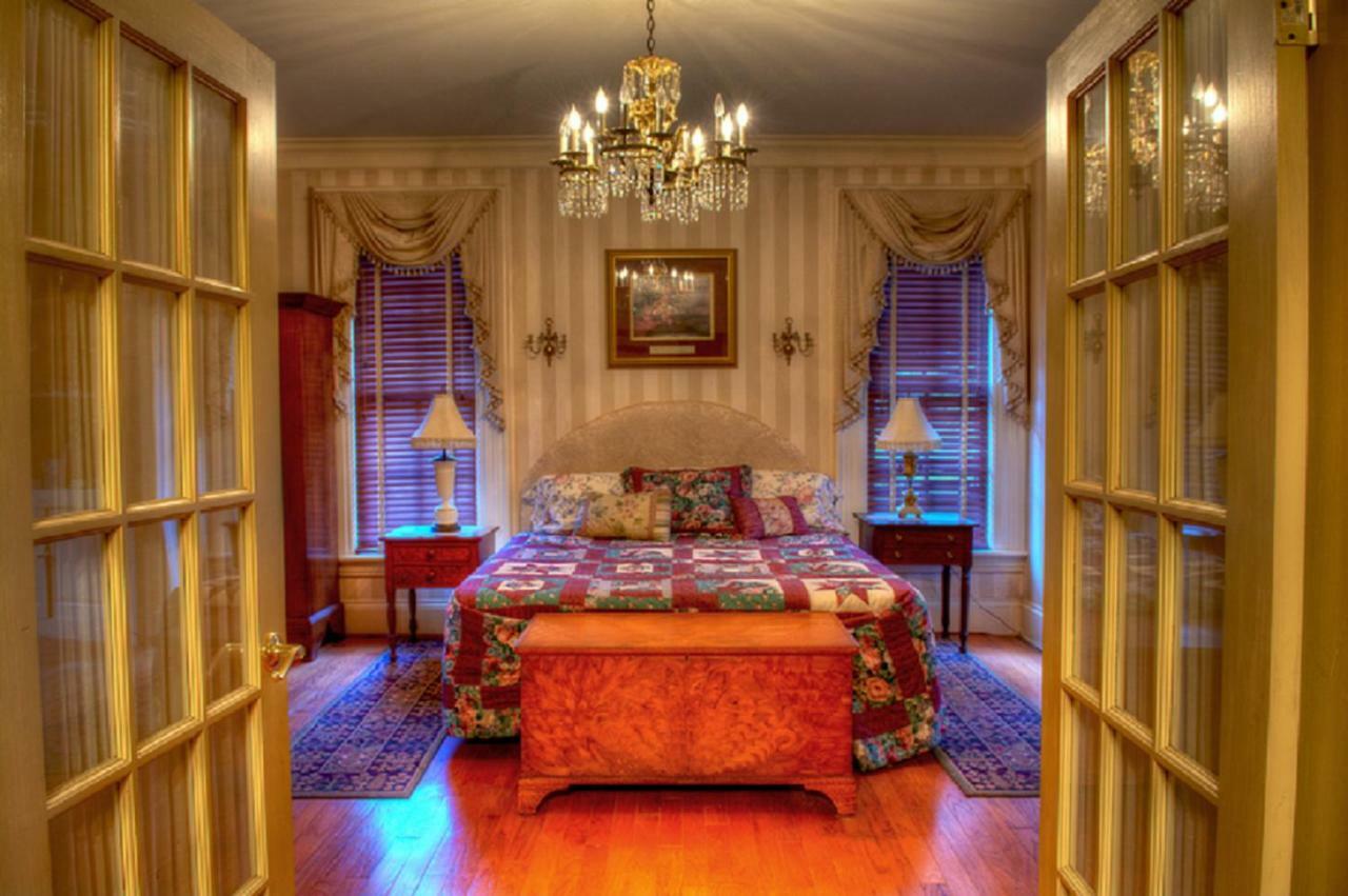 Emma'S Bed And Breakfast Springfield Exterior photo